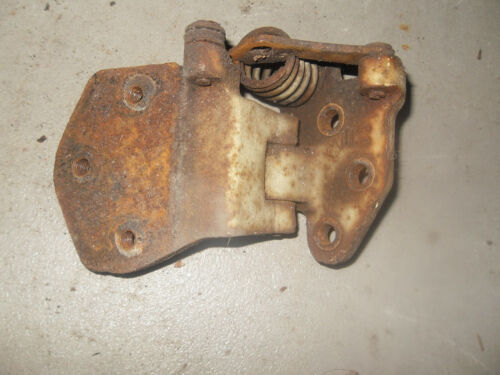 1969 Datsun 510 Bluebird Wagon - Front Lower Door Hinge (Core for Rebuild)