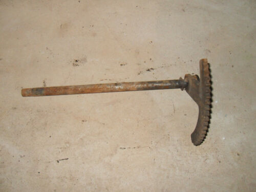 1960 Mitsubishi Silver Pigeon C75 Scooter - Kick Start Shaft with Gear