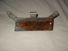 Load image into Gallery viewer, Suzuki M31 M30 55cc - Right Side Oil Bottle Holder / Bracket