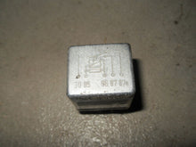 Load image into Gallery viewer, 1986 Mercedes Benz SDL - Multi Purpose Relay - 0015420219