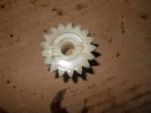 Load image into Gallery viewer, 1979 Suzuki DS100 - Oil Pump Drive Gear