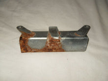 Load image into Gallery viewer, Suzuki M31 M30 55cc - Right Side Oil Bottle Holder / Bracket