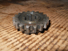 Load image into Gallery viewer, 1960&#39;s Puch Sears Allstate 250 Twingle - Transmission Main Shaft 2nd Gear 18T